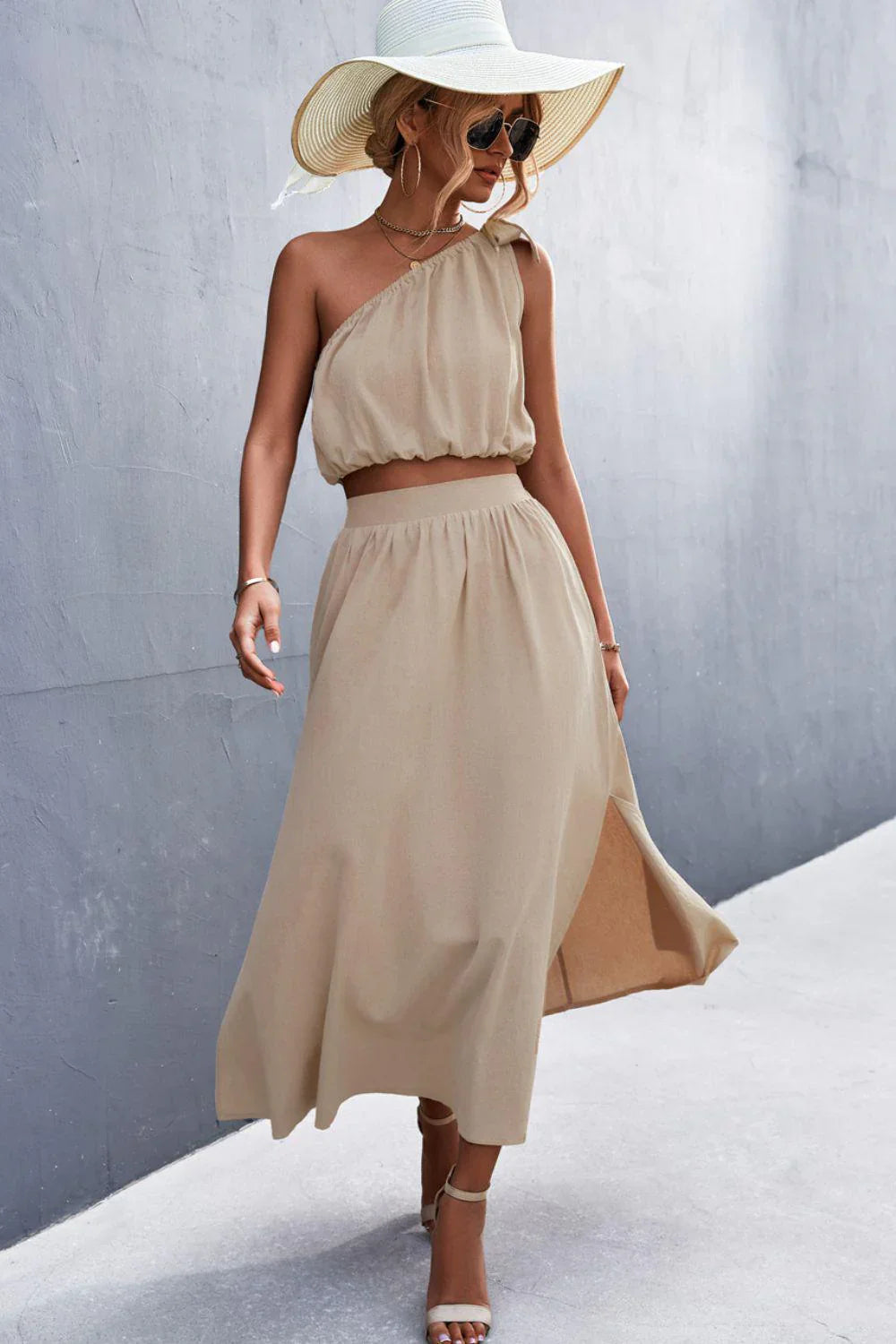 Delia - Sleeveless top and one-shoulder maxi skirt set