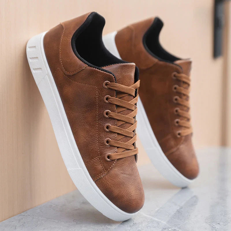 Men's boots for comfortable outdoor recreation
