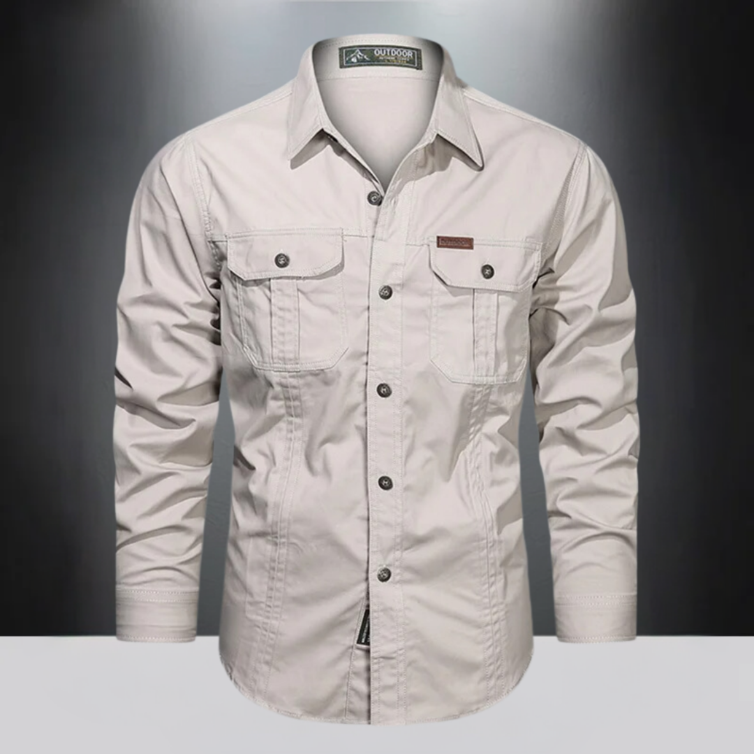 Men's button-down sports shirt, ideal for leisure and outdoor activities
