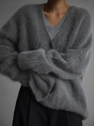 Laura - Oversized V-neck knit cardigan with solid buttons