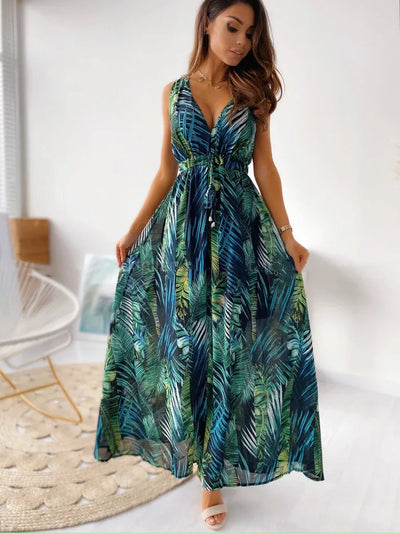 Sleeveless long dress with elegant print and stylish design
