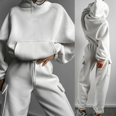 Women's Casual Set with Comfortable Sweatshirt and Modern Cargo Pants