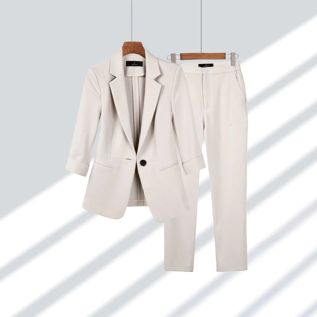 Amalie - Women's Two-Piece Professional Suit