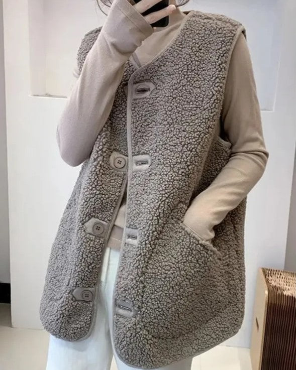 Women's Sleeveless Vest – Stylish and Comfortable for Any Style