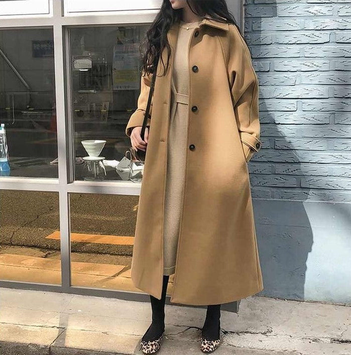 Long jacket with elegant design for women