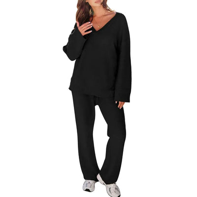 Elegant pajama set with long sleeves and pants