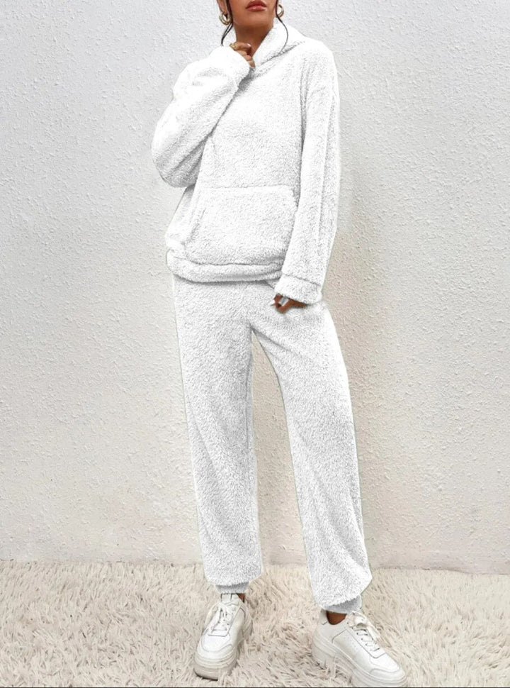 Comfortable home set with a teddy-style hood