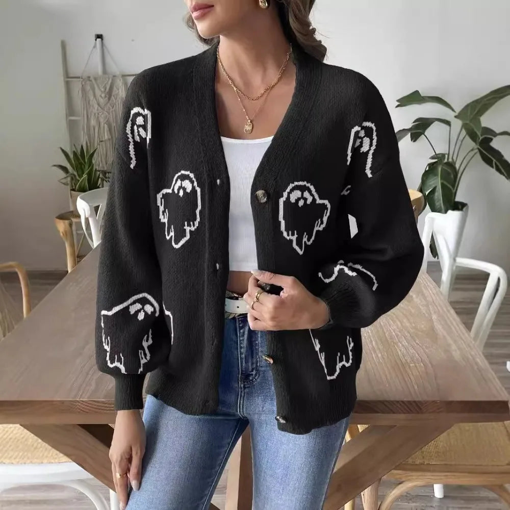 Elegant knitted cardigan with a deep neckline: ideal for cold days