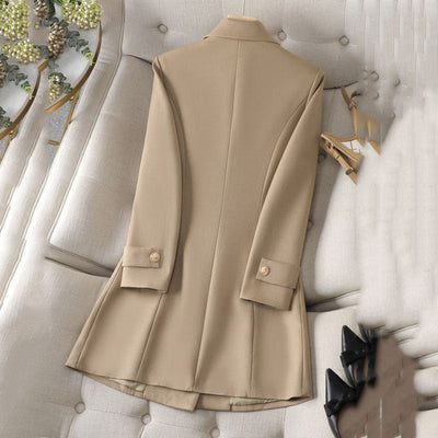 Timeless long-sleeved double-breasted blazer