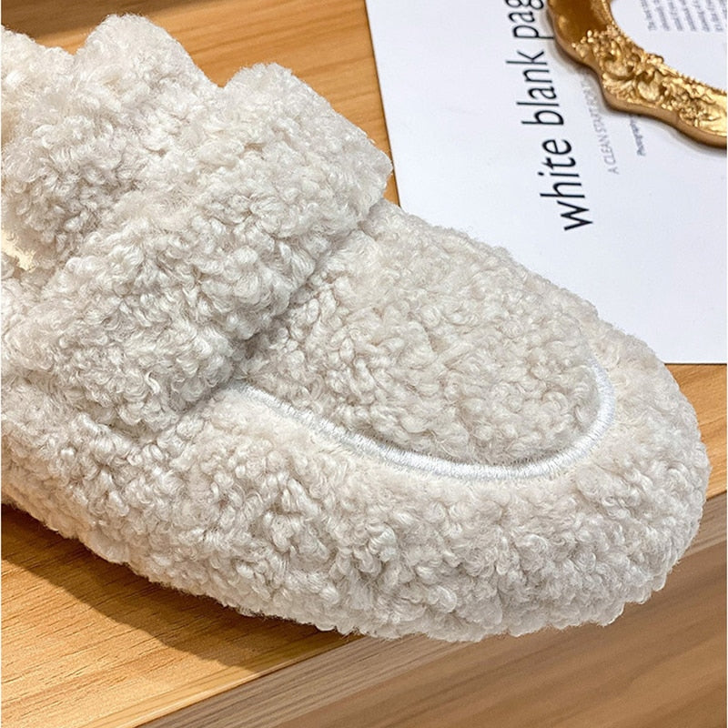Gray Plush House Slippers – Comfort and Style for the Home