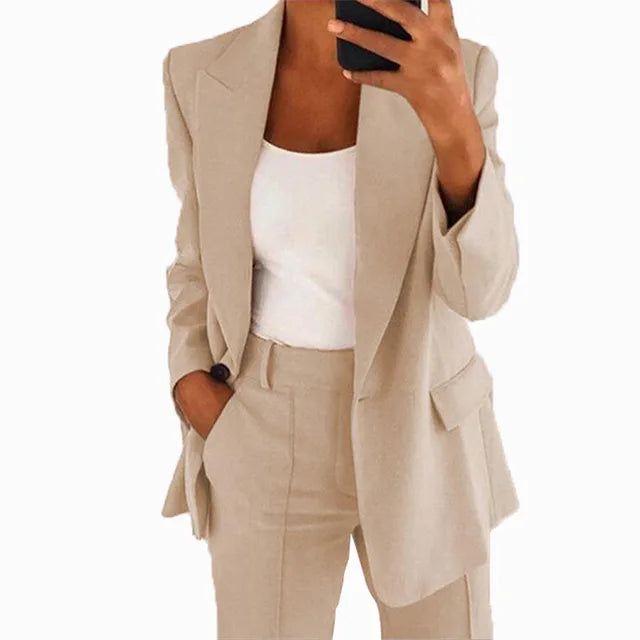 Chloe - Knitted jacket with lapels