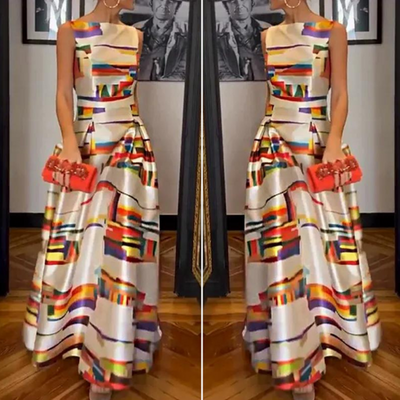 Long sleeveless dress with a straight neckline and elegant style