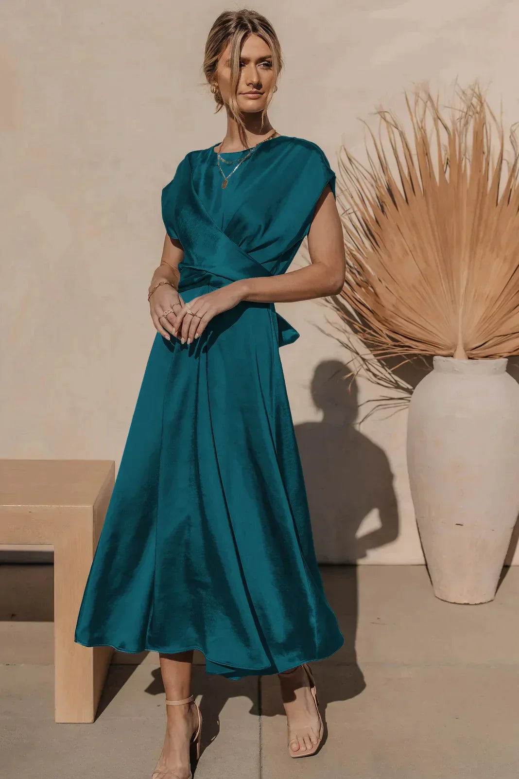 Elegant evening midi dress with adjustable belt
