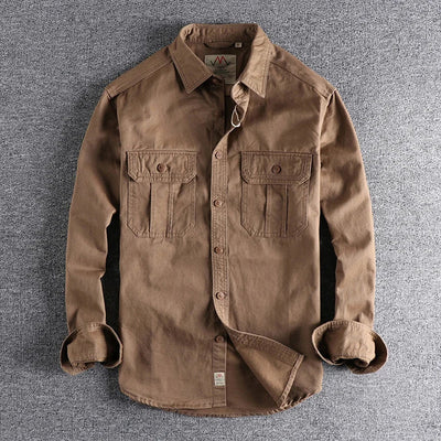 Versatile shirt: functionality and style every day