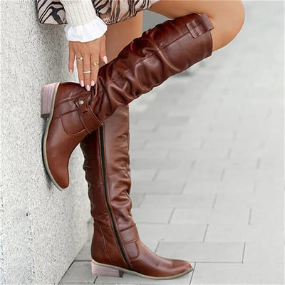 Comfortable women's high boots for fall and winter, perfect for everyday wear.