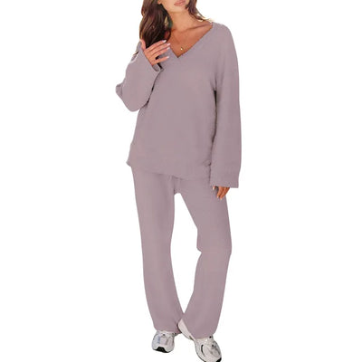 Elegant pajama set with long sleeves and pants