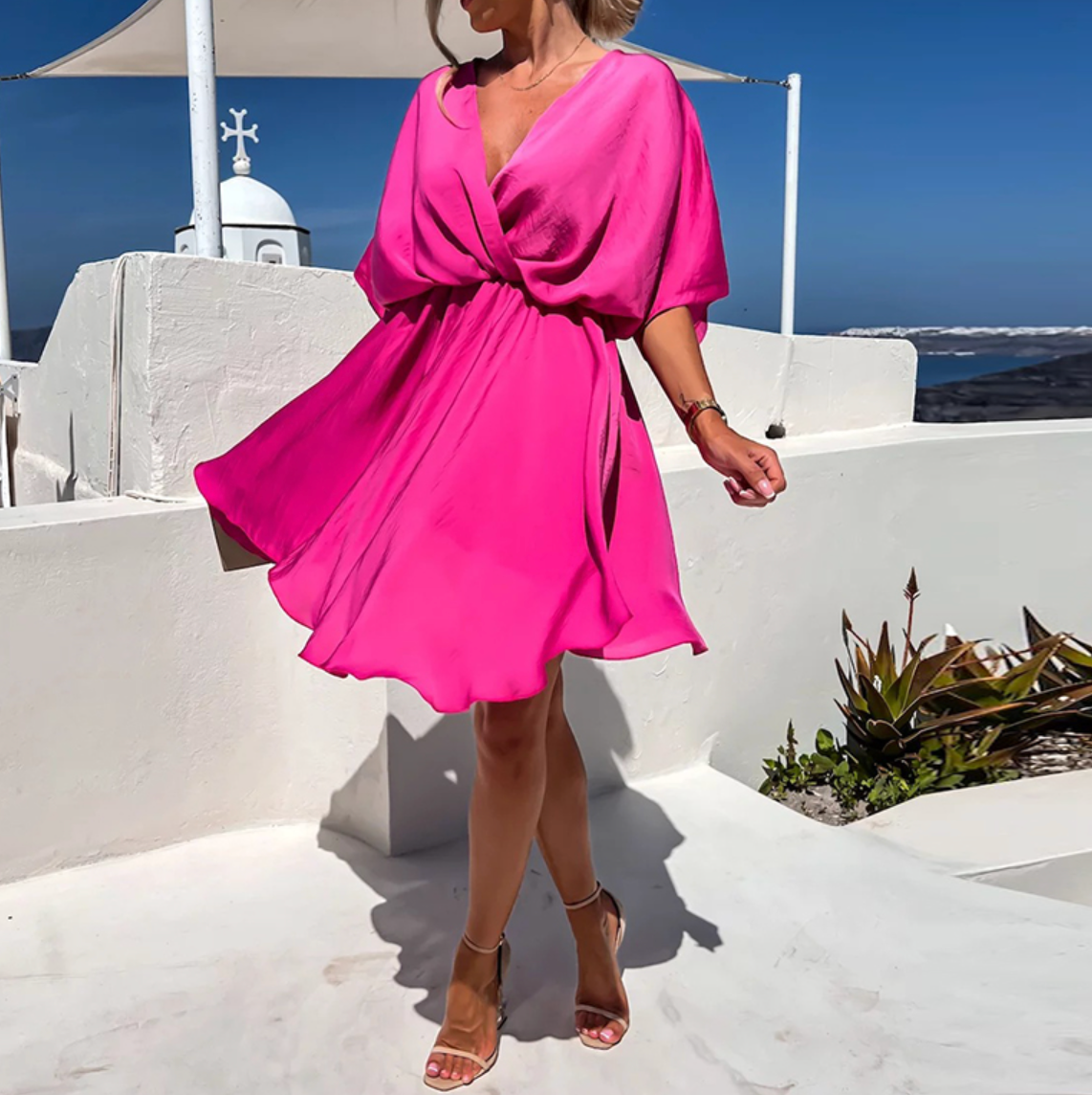 Wide mini dress with summer style and modern design