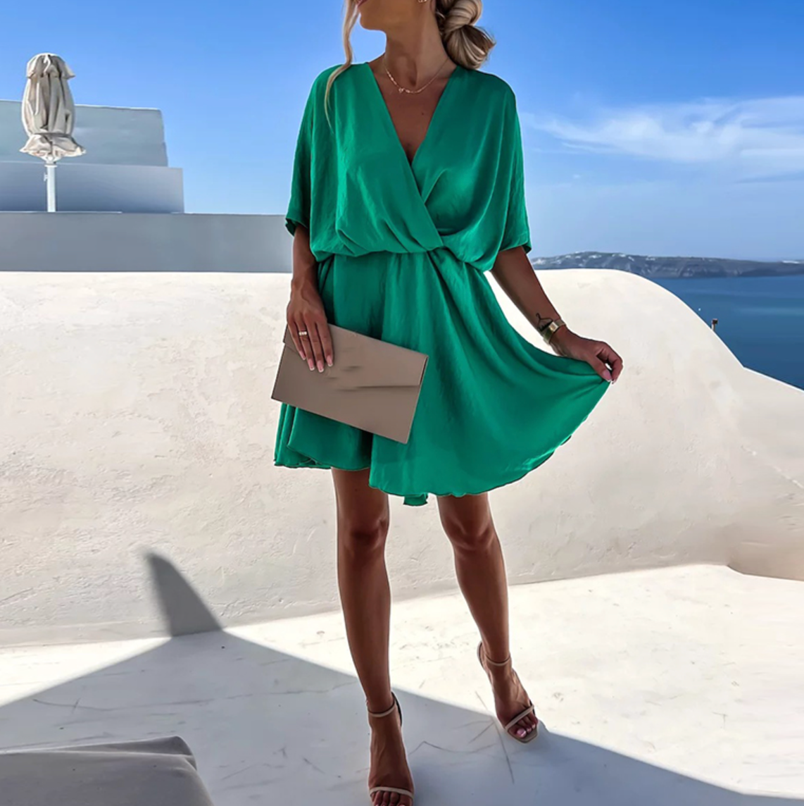 Wide mini dress with summer style and modern design