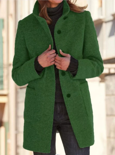 Elegant coat: your indispensable ally in the cold season