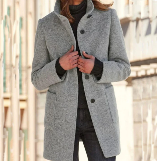 Elegant coat: your indispensable ally in the cold season