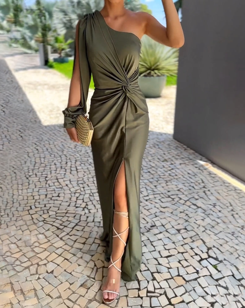 Elegant one-sleeve long dress with a high slit and an ideal design for special events