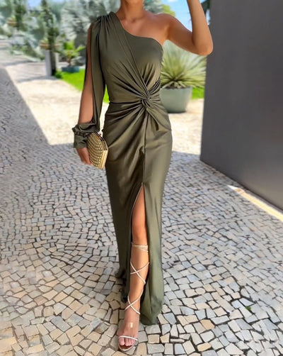 Elegant one-sleeve long dress with a high slit and an ideal design for special events