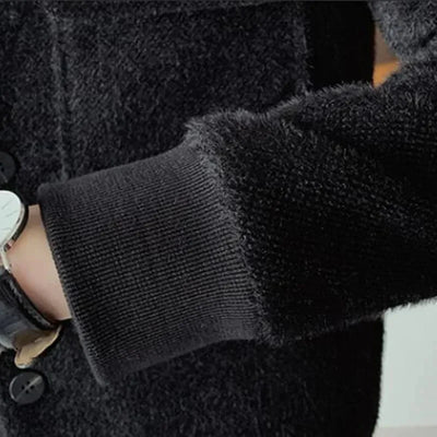 Elegant winter coat with a classic cut