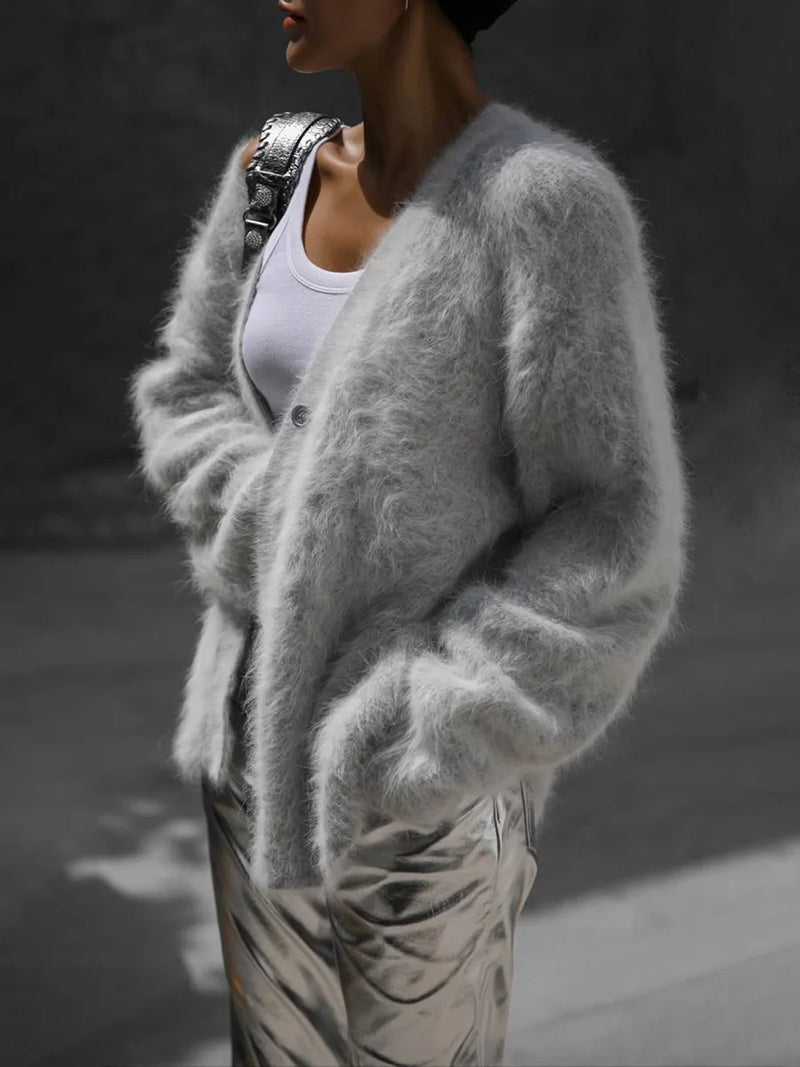 Laura - Oversized V-neck knit cardigan with solid buttons