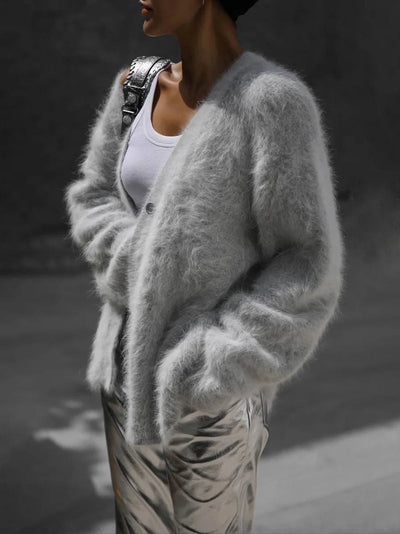 Laura - Oversized V-neck knit cardigan with solid buttons