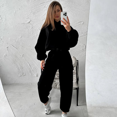 Women's Casual Set with Comfortable Sweatshirt and Modern Cargo Pants