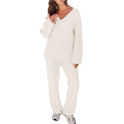 Elegant pajama set with long sleeves and pants