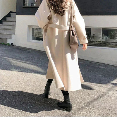 Long jacket with elegant design for women