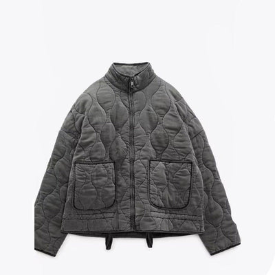 Elegant women's coat with large pockets – Ideal for cold weather