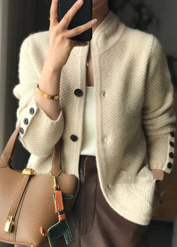 Warm cardigan: the perfect combination of comfort and style
