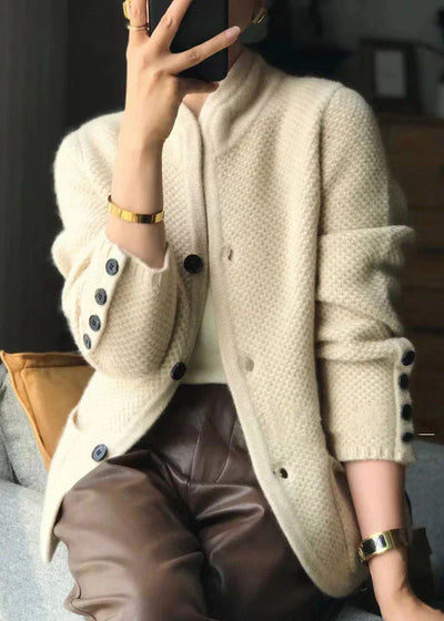 Warm cardigan: the perfect combination of comfort and style