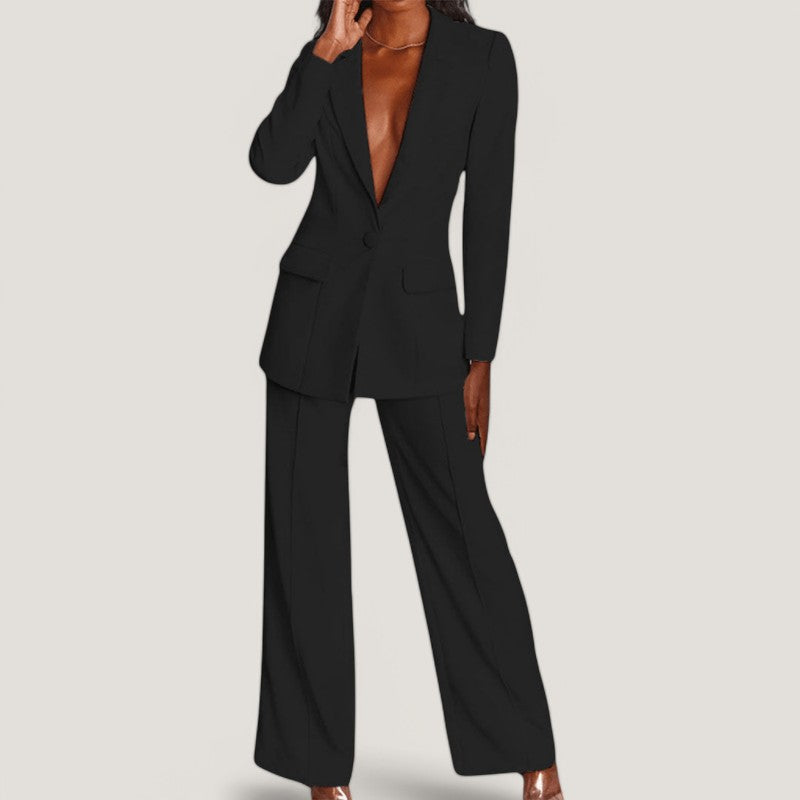Elegant blazer and wide-legged pants set for women, ideal for any occasion