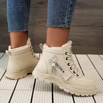Warm and stylish women's ankle boots, perfect for everyday use