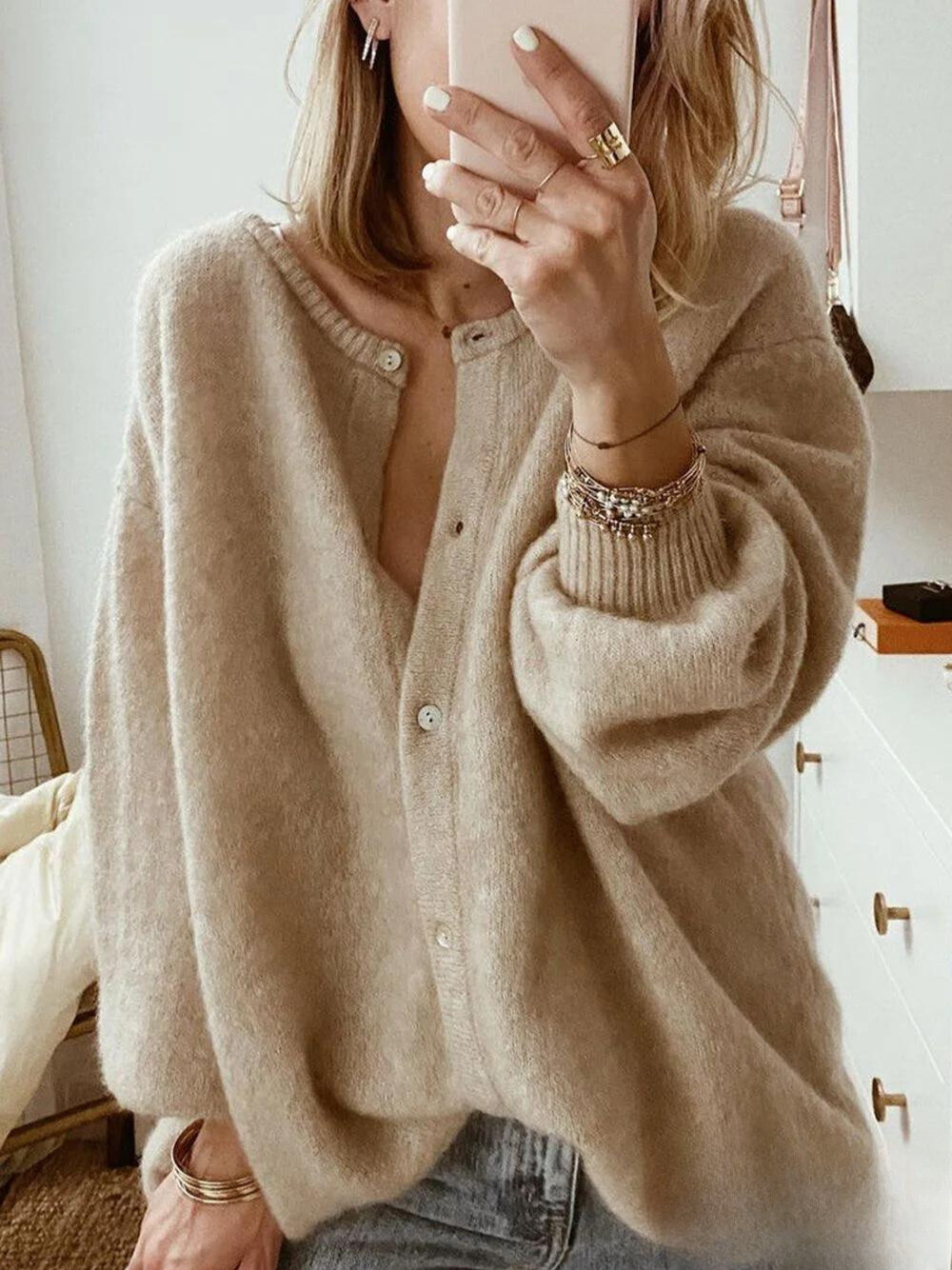 Long and cozy cardigan for cold days