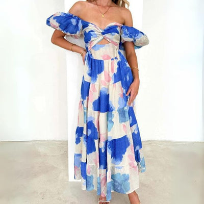 Elegant long dress with sophisticated floral print