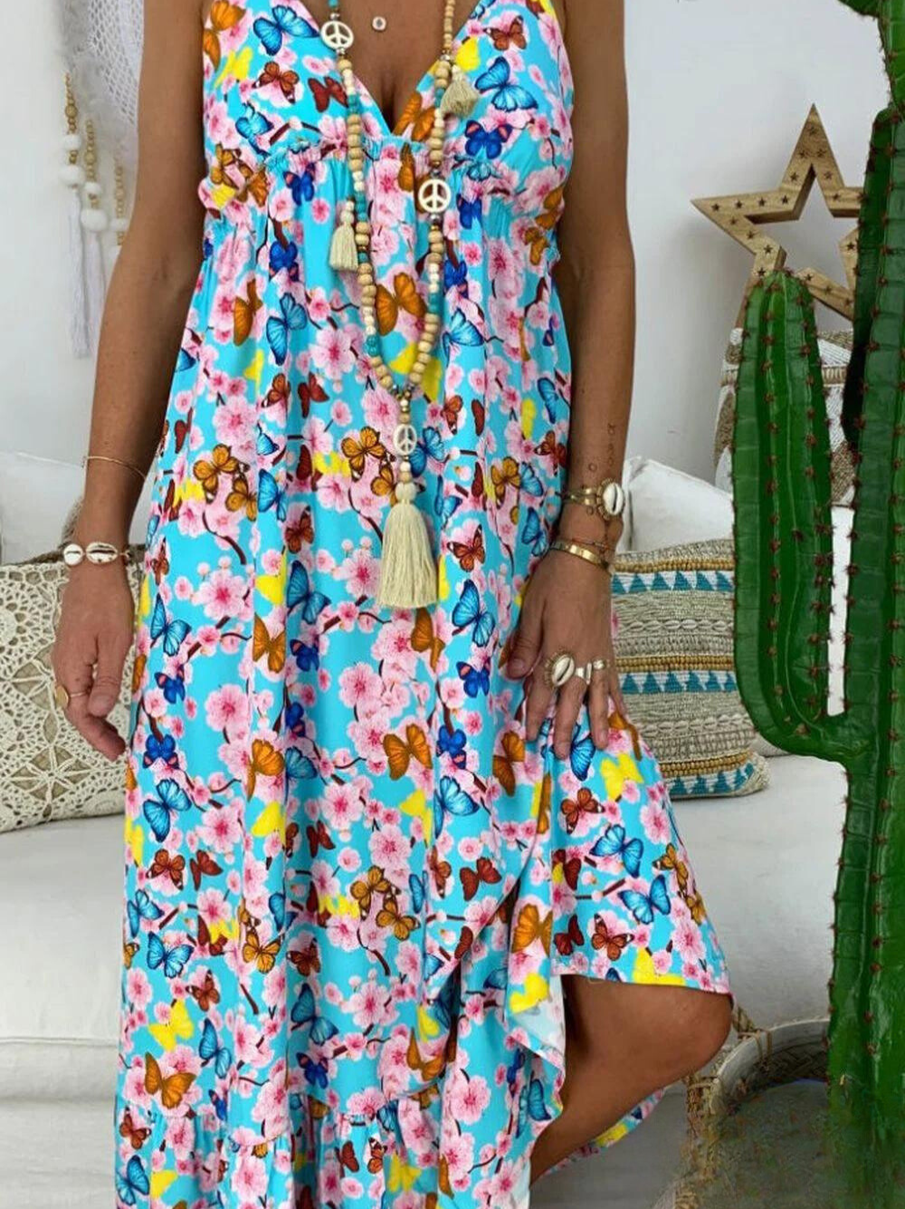Alba - Long printed dress with straps and V-neckline