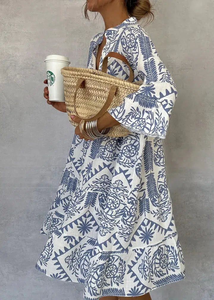 Camila - Blue mini dress with V-neckline and 3/4 sleeves