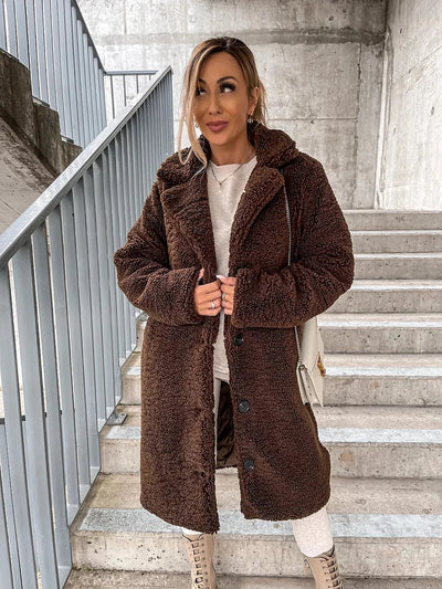 Warm Women's Plush Coat with Long Sleeves and Elegant Lapels