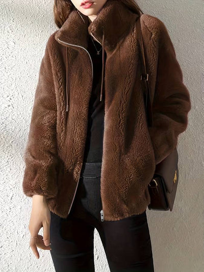 Women's jacket with a modern design and practical pockets
