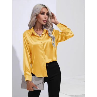Relaxed and versatile blouse: timeless style and comfort