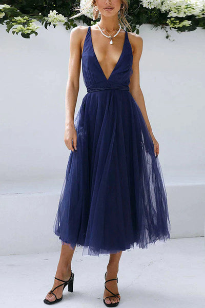 Malena - Romantic V-neck midi dress in tulle