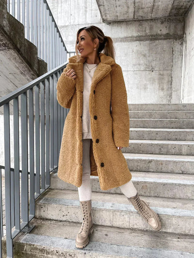 Warm Women's Plush Coat with Long Sleeves and Elegant Lapels