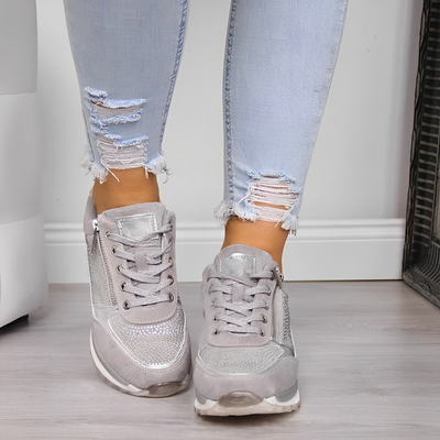 Modern women's sneakers with easy-to-wear zipper closure