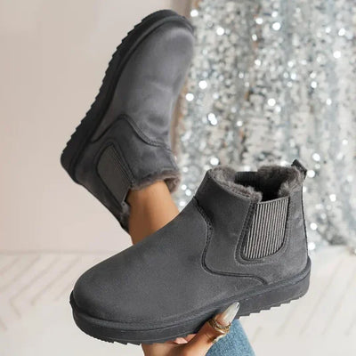 Classic plain boots with cropped tops