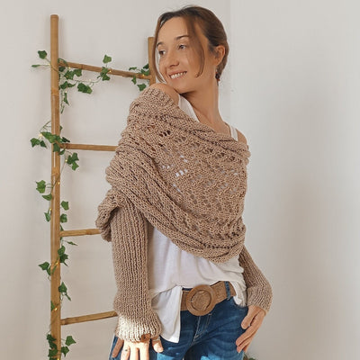 Fia - Warm scarf with ponytail sleeves