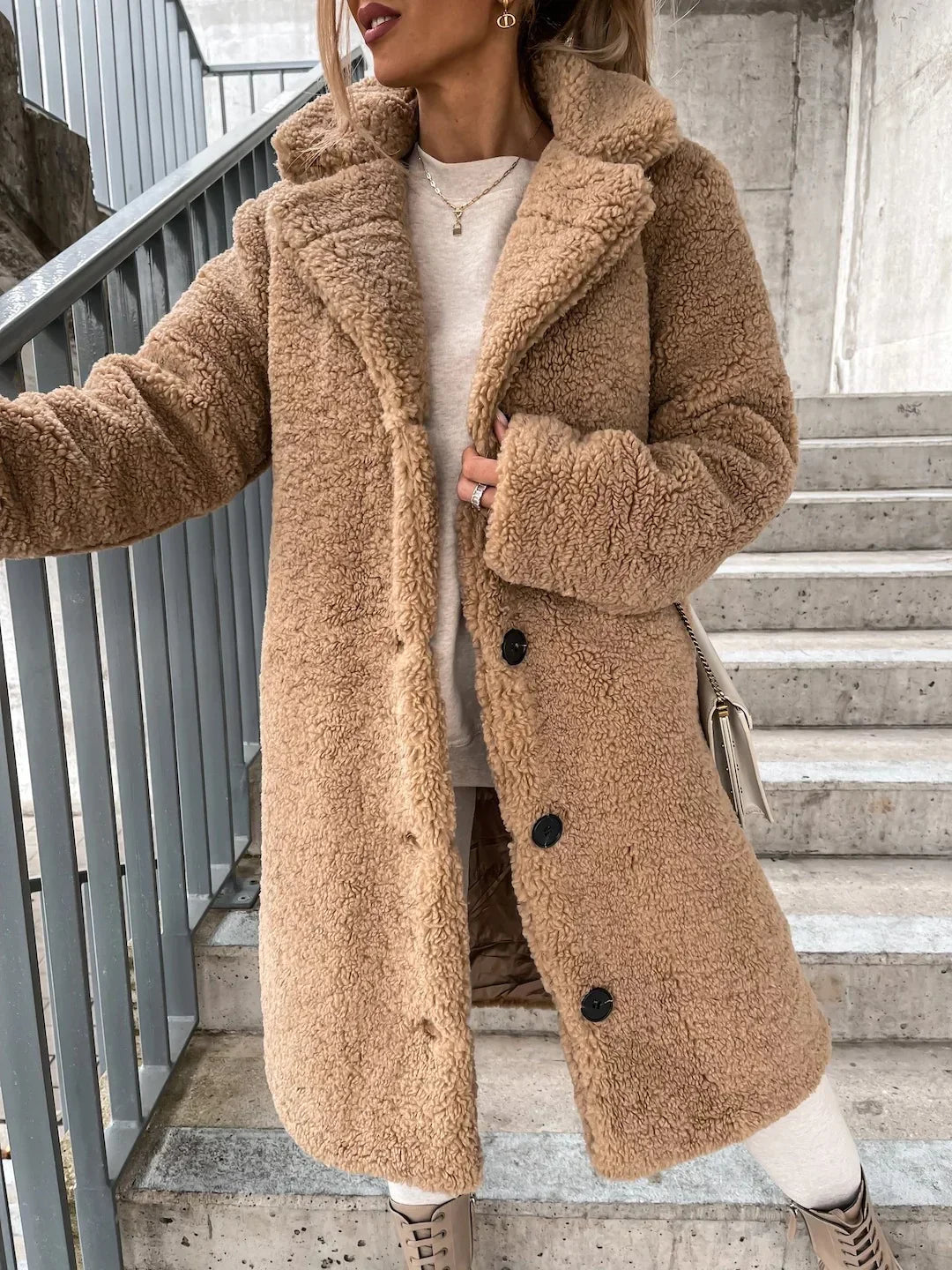 Women's Long-Sleeved Lapel Coat – Warm Style and Comfort